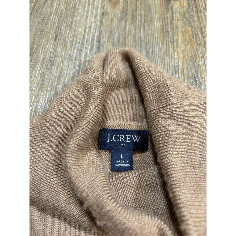 J. Crew pit 22